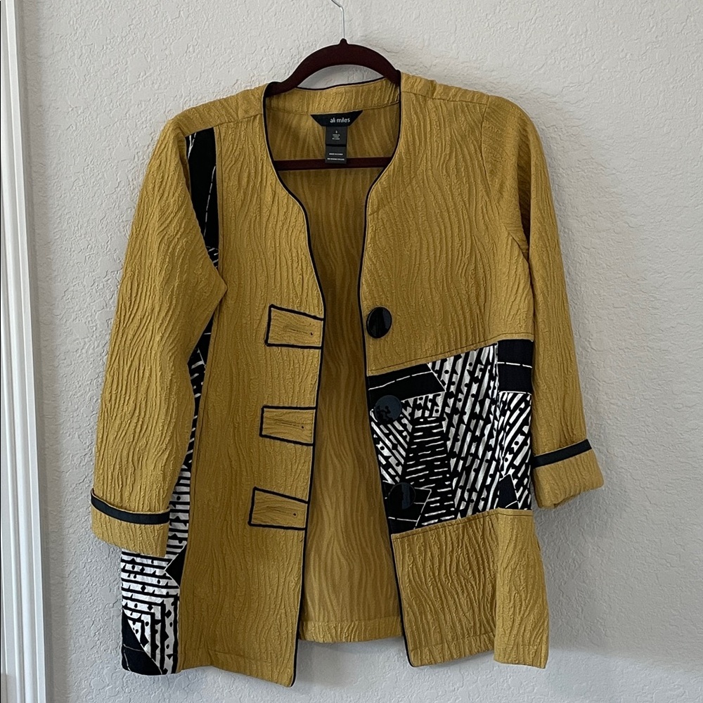 NWT Ali Miles Mustard and Black Textured Blazer